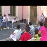 (Italiano) Il mago Carlo Fox mattatore dei bambini a "Vivilauria 2013"