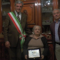 Si arricchiscono le testimonianze sull'inventore Nicola Santo. La nipote Gilda dona al Comune di Lauria  altro materiale 